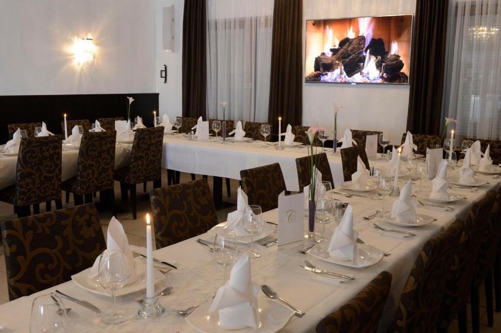 Hotel & Restaurant Christkindlwirt ชไตอาร์ ภายนอก รูปภาพ
