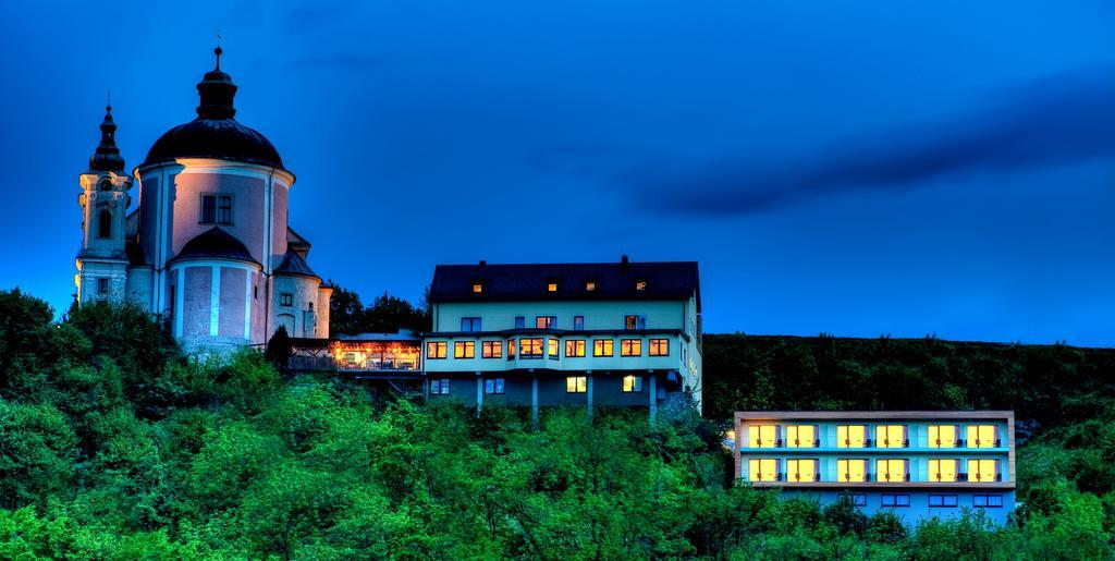 Hotel & Restaurant Christkindlwirt ชไตอาร์ ภายนอก รูปภาพ