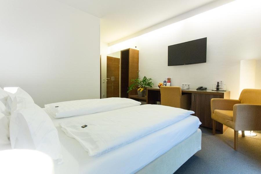 Hotel & Restaurant Christkindlwirt ชไตอาร์ ภายนอก รูปภาพ
